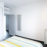 Bright And Modern 2 Bedroom In The Heart Of Antibes!