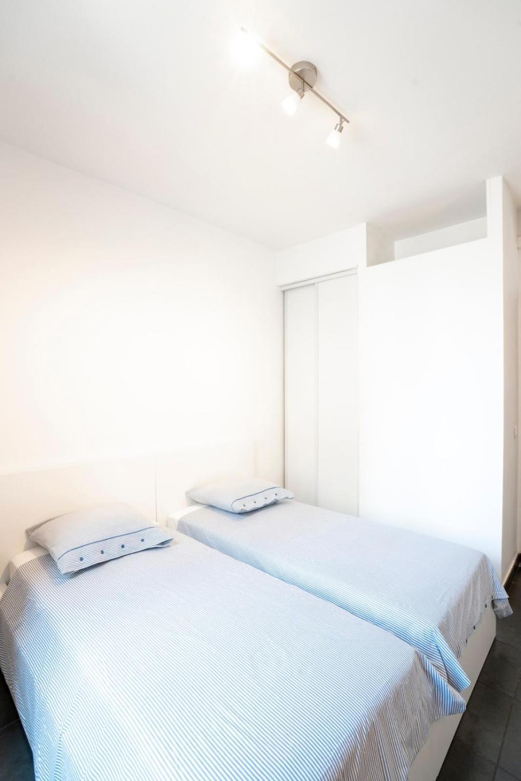 Bright And Modern 2 Bedroom In The Heart Of Antibes! Appartement *