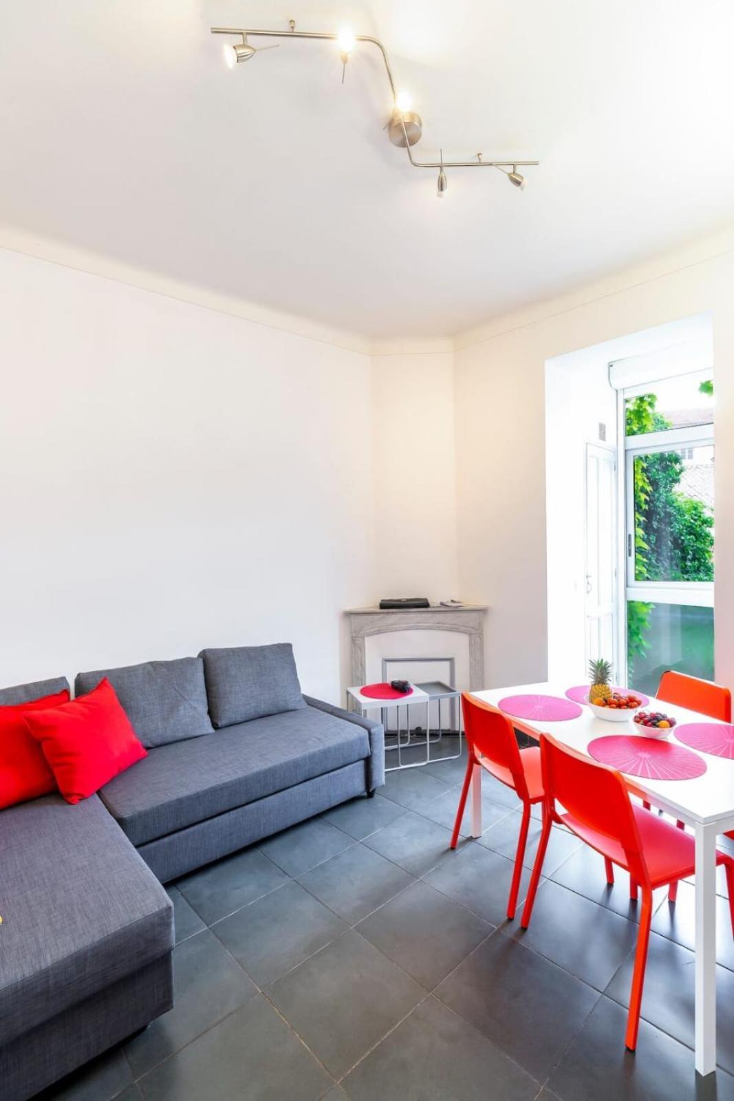 Bright And Modern 2 Bedroom In The Heart Of Antibes! Appartement *